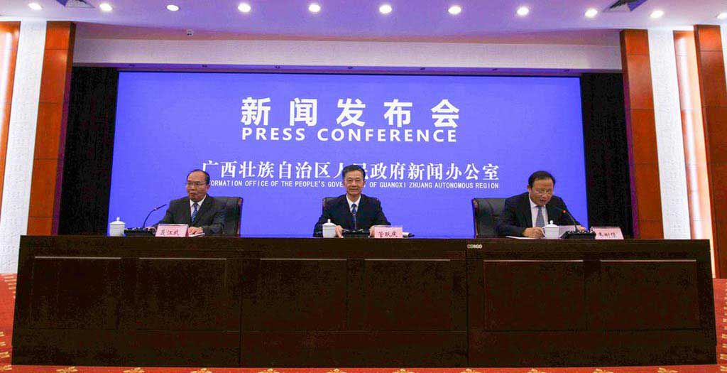 自治区国资委党委副书记、巡视员 韦刚强.jpg