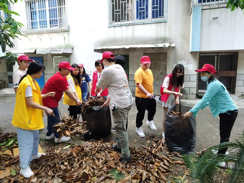 2020.05.29  四分公司开展“燃烧青春，助力桂林创城”团日活动01.jpg