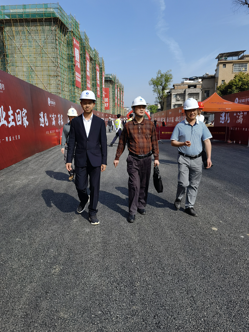 1620637574430748.png 俞锦源深入施工现场(修图).png