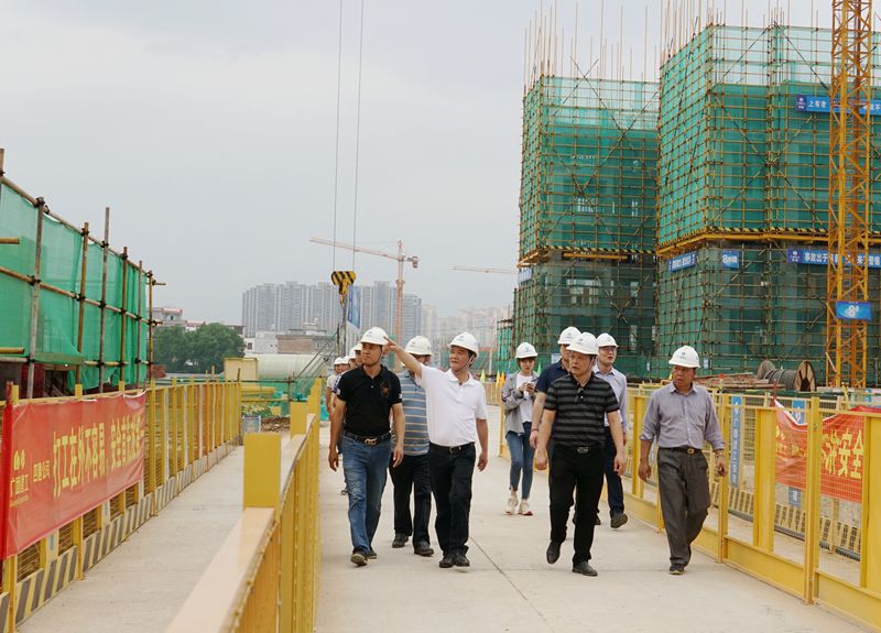 1621842032213308.jpg 调研指导现场_副本修图.jpg