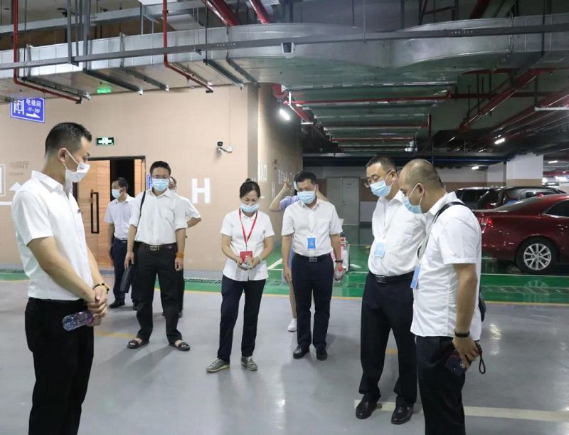 1627525553412158.jpg 龙安宝陪同专家组实地检查.jpg