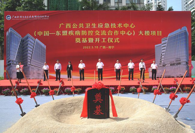 1653357649574173.jpg 仪式现场(修图).jpg