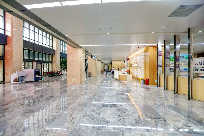 图5  一层大厅宽敞明亮800.jpg